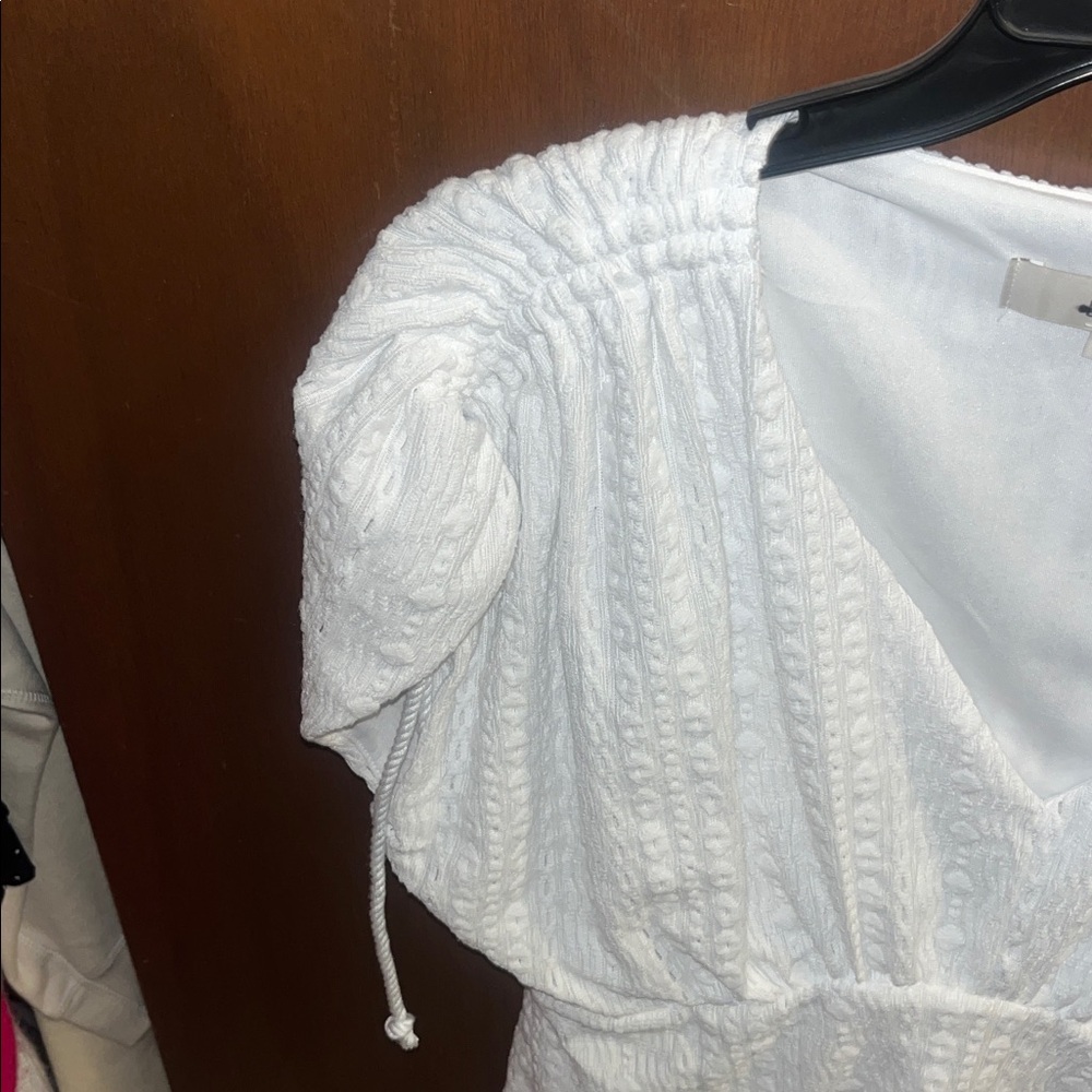 LOFT White Textured V-Neck Puff Sleeve Blouse - Picture 2 of 3